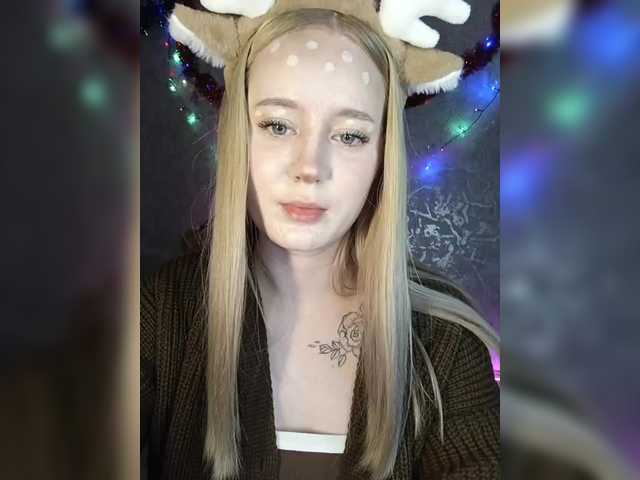 LolaMin's BongaCams show and profile