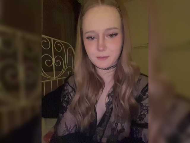 LolaMin's BongaCams show and profile