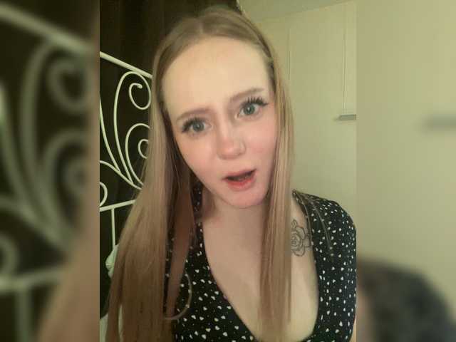 LolaMin's BongaCams show and profile