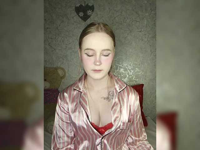 LolaMin's BongaCams show and profile