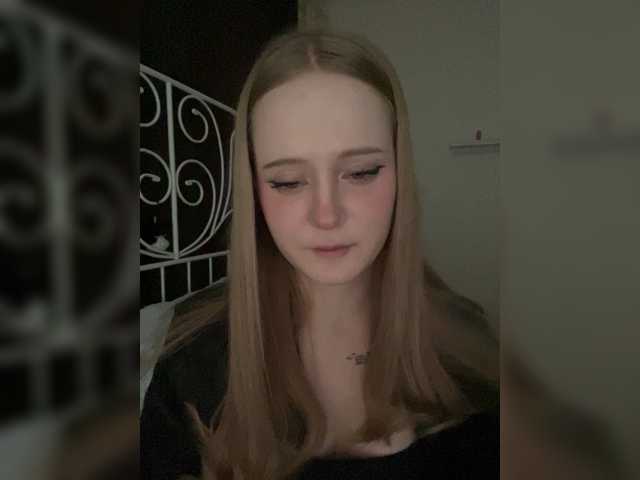 LolaMin's BongaCams show and profile