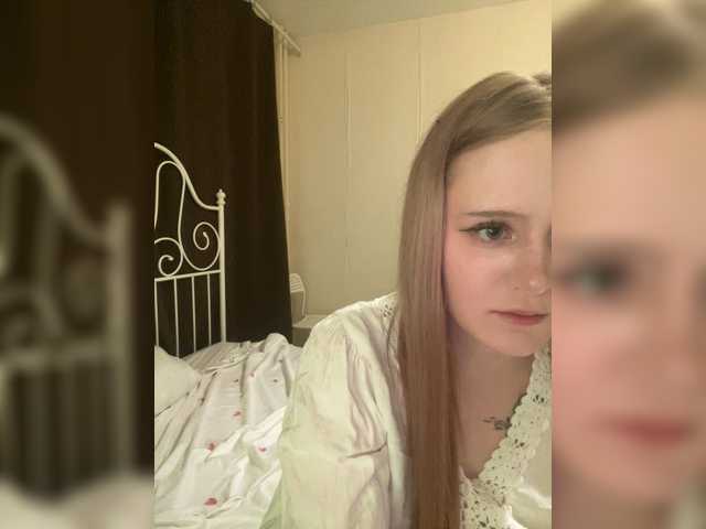 LolaMin's BongaCams show and profile