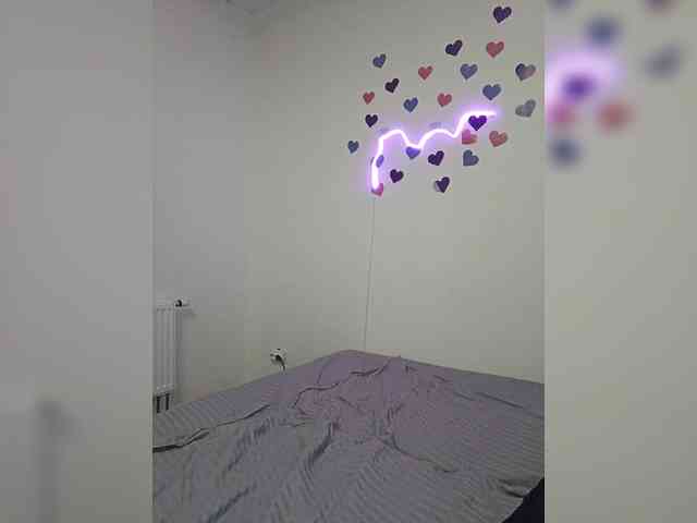 LolaMin webcam