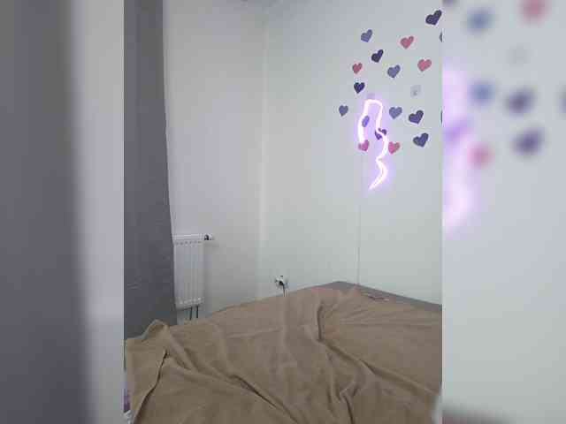 LolaMin webcam