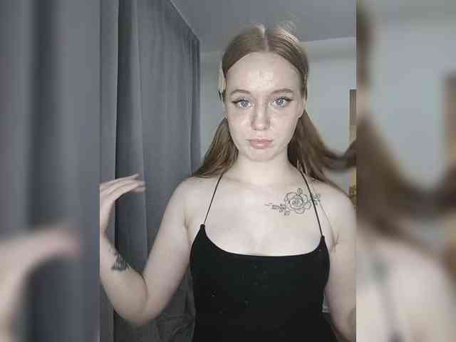 LolaMin webcam