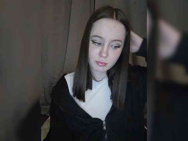 LolaMin webcam
