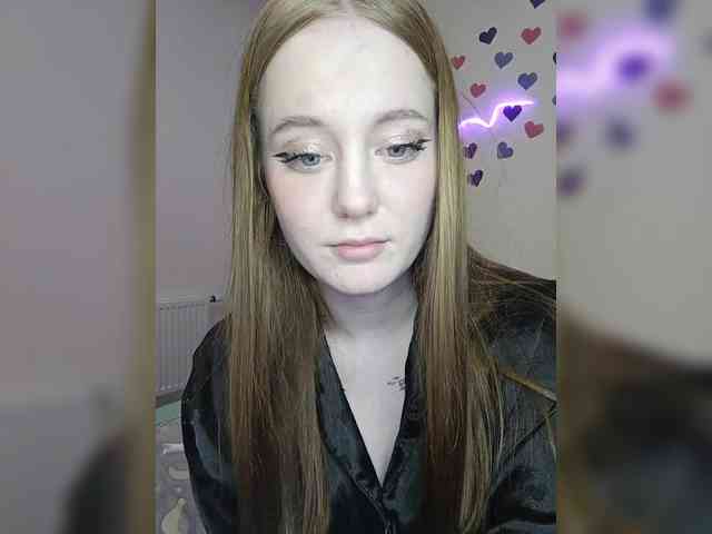 LolaMin webcam