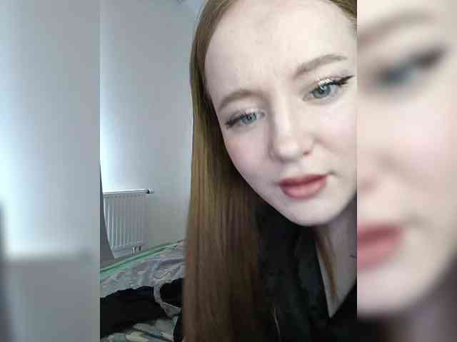 LolaMin webcam