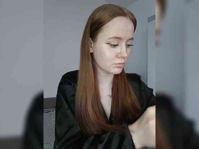 LolaMin webcam