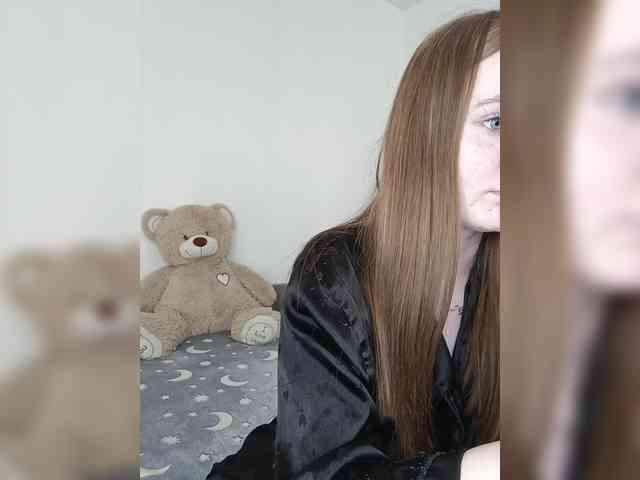 LolaMin webcam