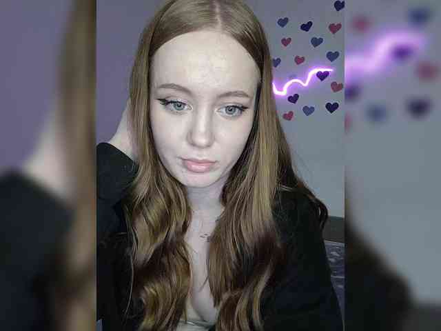 LolaMin webcam
