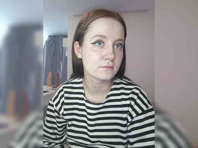 LolaMin webcam