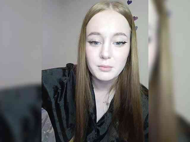 LolaMin webcam