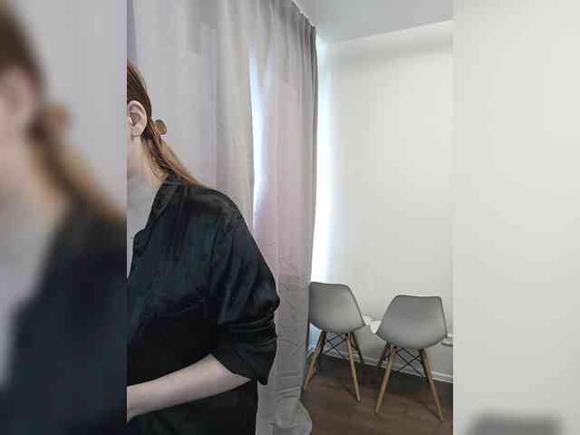 LolaMin webcam