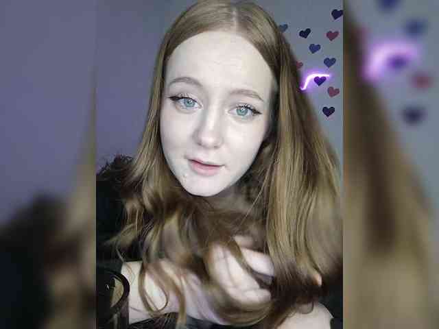 LolaMin webcam