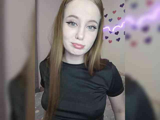 LolaMin webcam