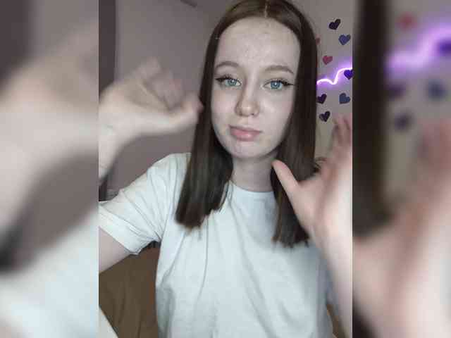 LolaMin webcam