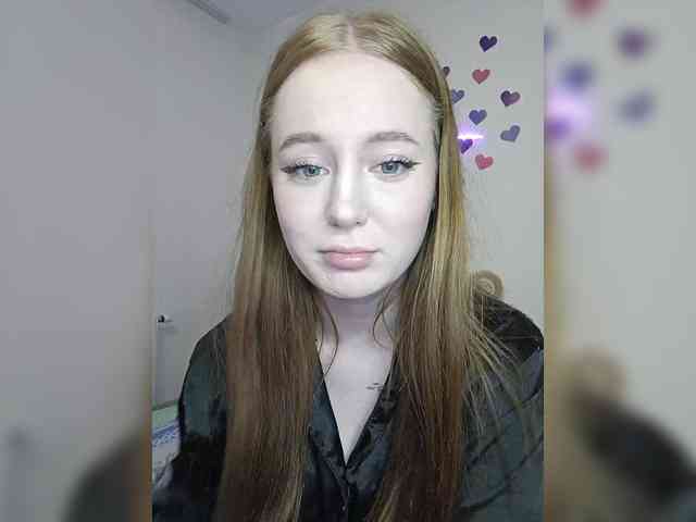 LolaMin webcam