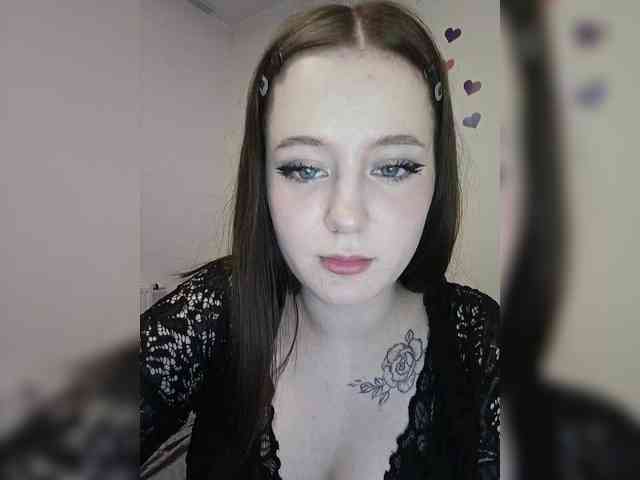 LolaMin webcam