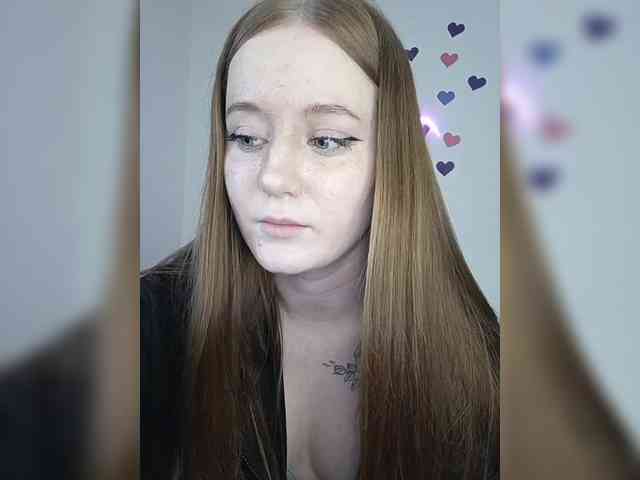 LolaMin webcam