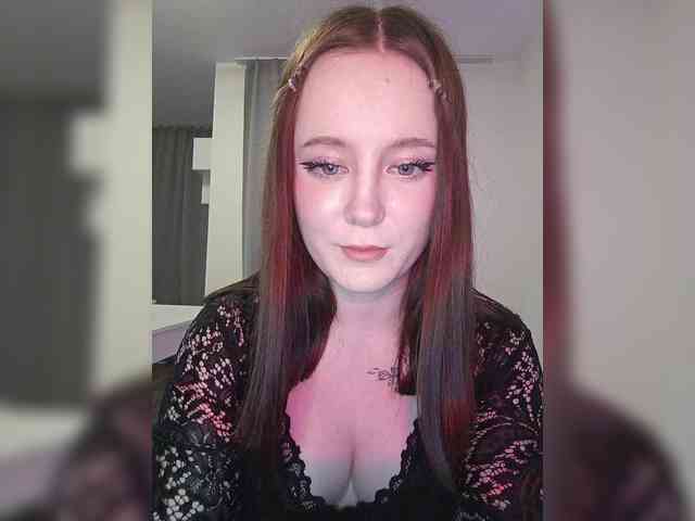 LolaMin webcam