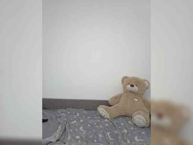 LolaMin webcam
