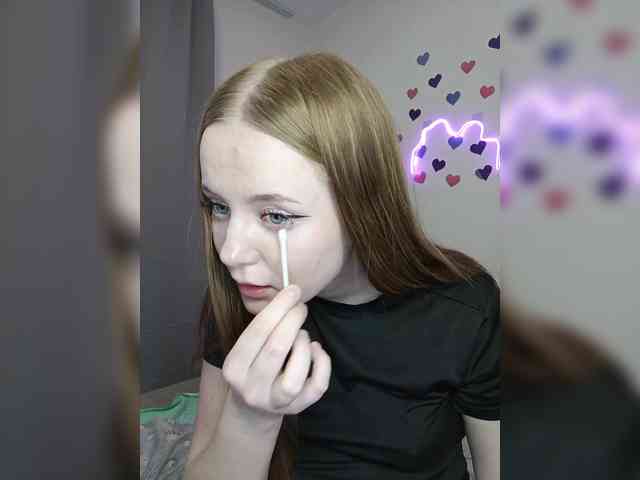 LolaMin webcam