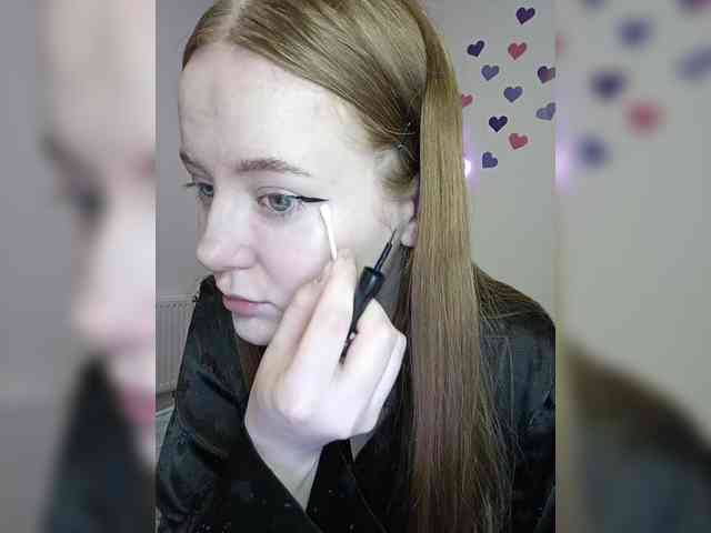 LolaMin webcam