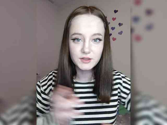 LolaMin webcam