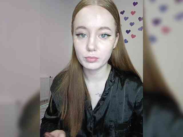 LolaMin webcam