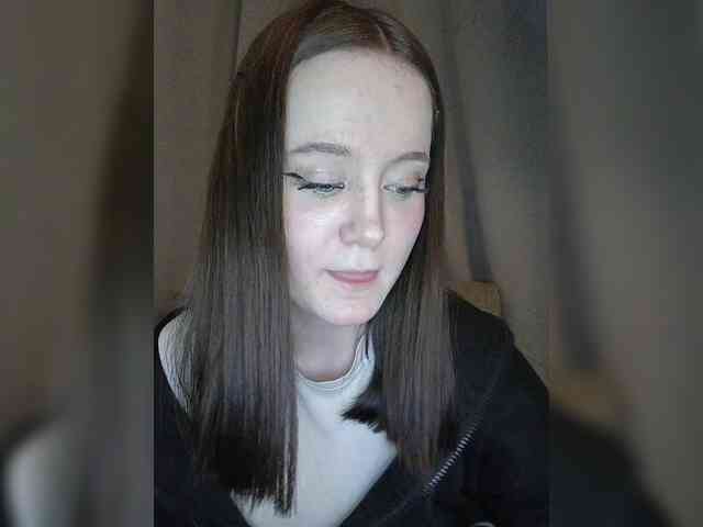 LolaMin webcam