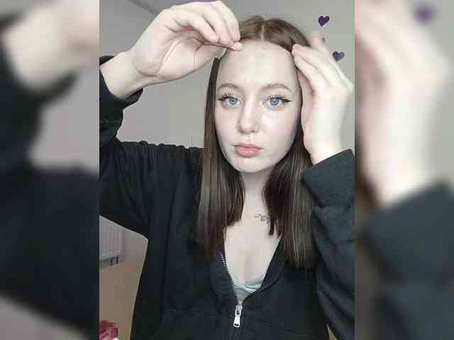 LolaMin webcam