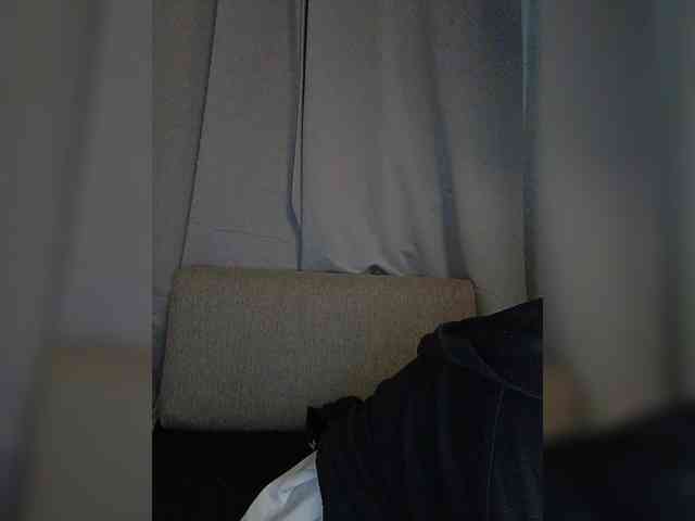 LolaMin webcam
