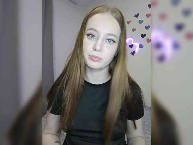 LolaMin webcam