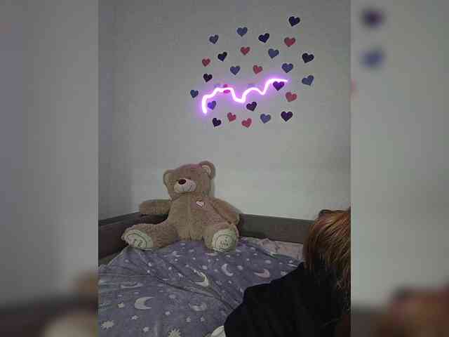 LolaMin webcam