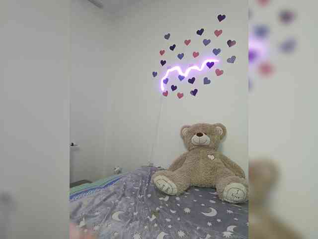 LolaMin webcam
