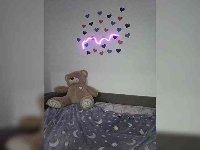 LolaMin webcam
