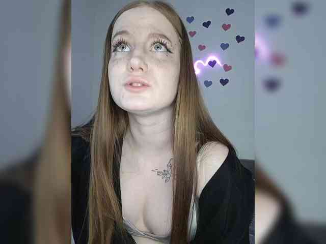 LolaMin webcam