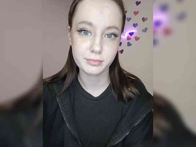 LolaMin webcam