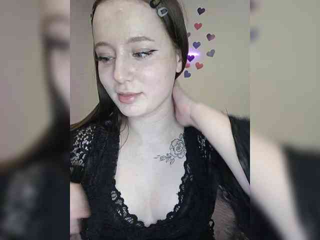 LolaMin webcam