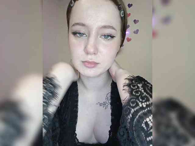 LolaMin webcam