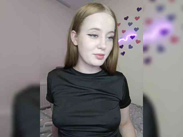 LolaMin webcam