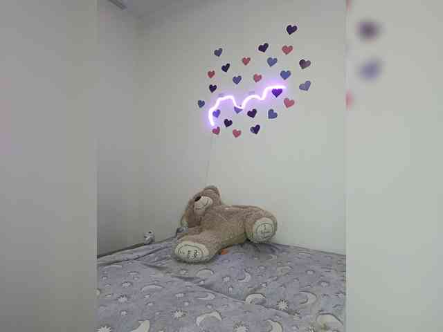 LolaMin webcam