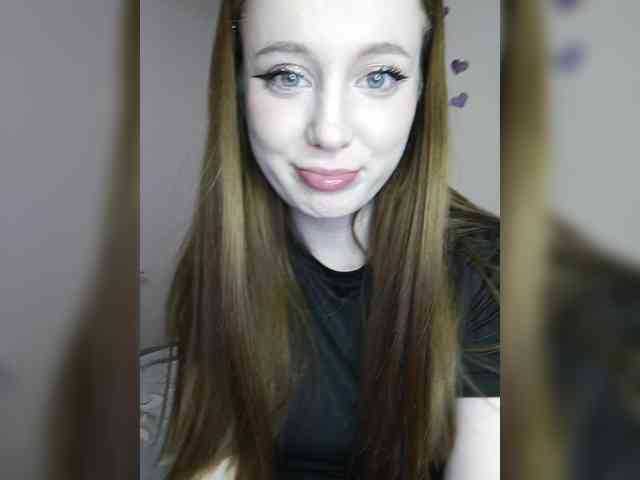 LolaMin webcam