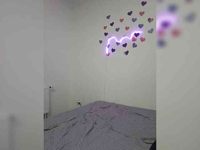 LolaMin webcam