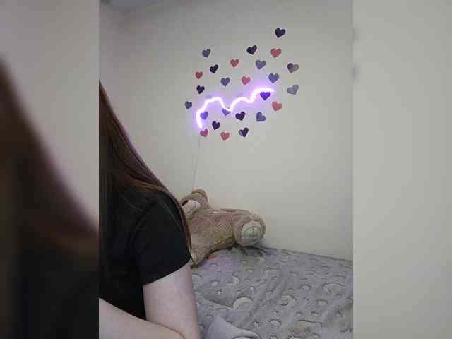 LolaMin webcam