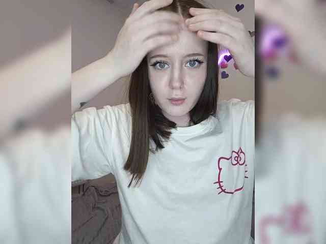 LolaMin webcam