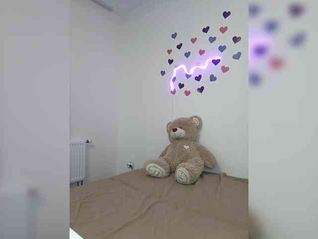 LolaMin webcam