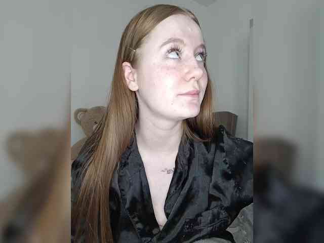 LolaMin webcam