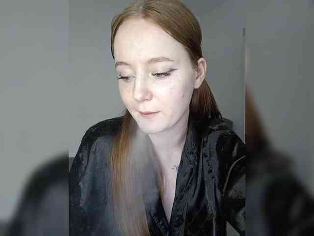 LolaMin webcam